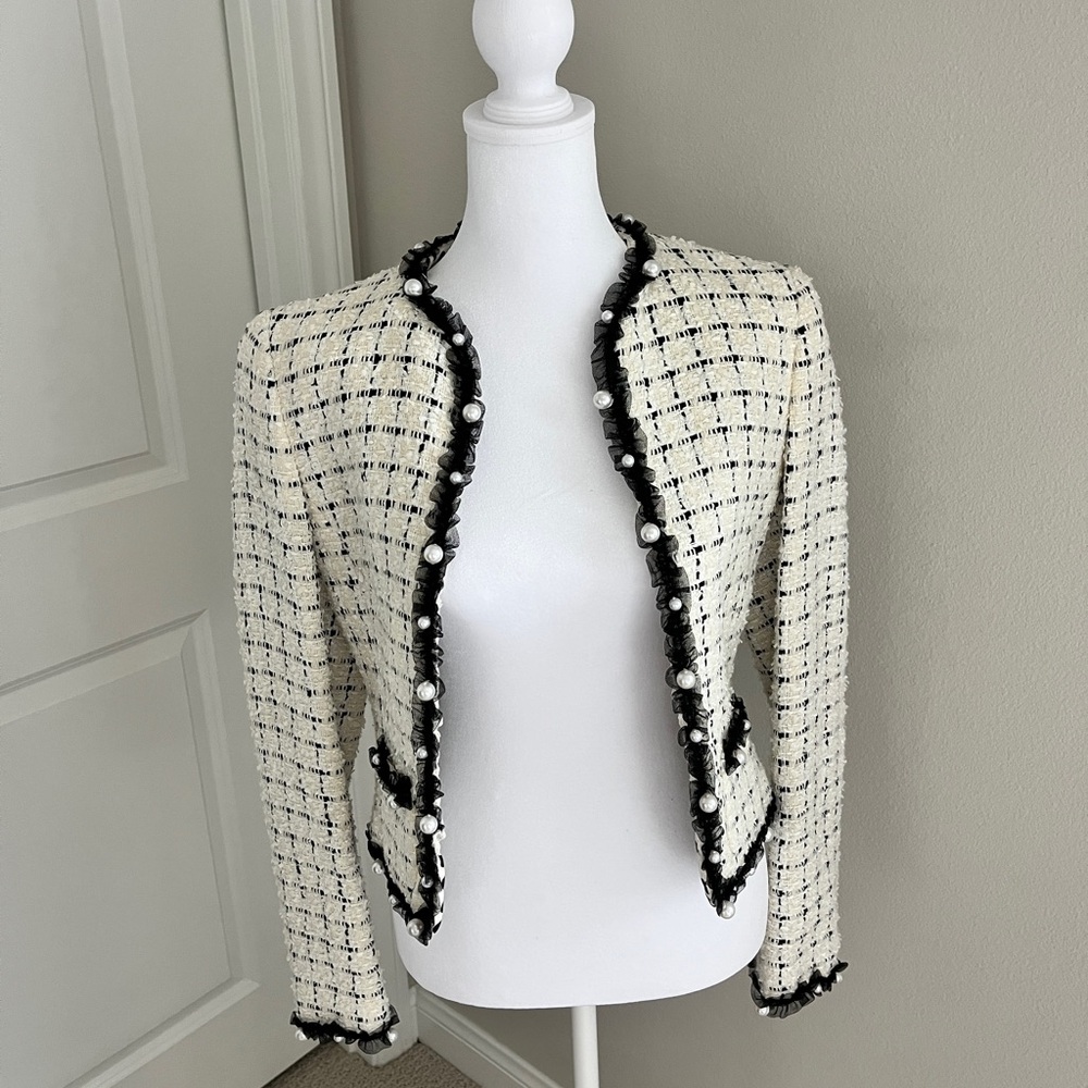 Elegant Women's Tweed Jacket